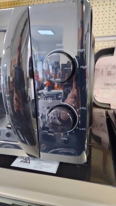 Микровълнова фурна Candy-Кенди Черна-Бяла 20 л 700 W