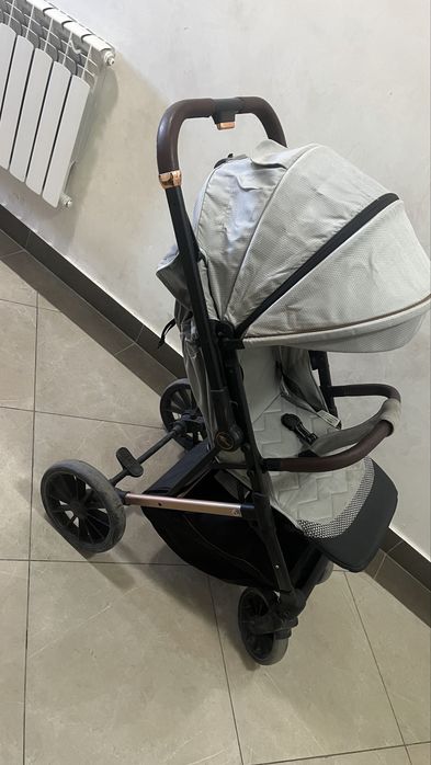 Продам коляску почти новую