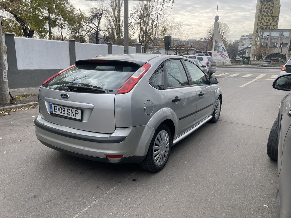 Dezmembrez ford focus 2