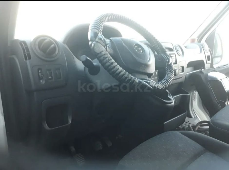 Продам автомобиль Opel Movano