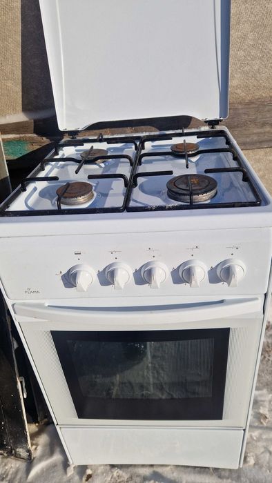 Продам газовую плиту