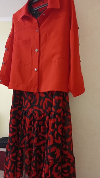 Продам платье . Размер 50 .