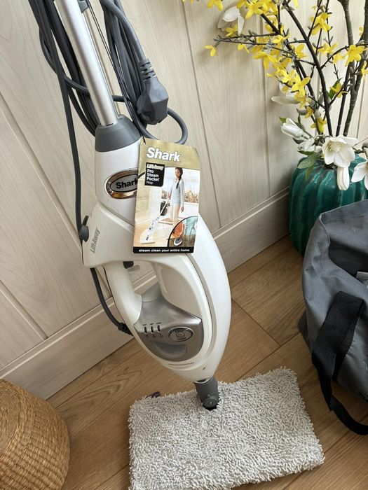 Парочистачка Shark Lift-Away