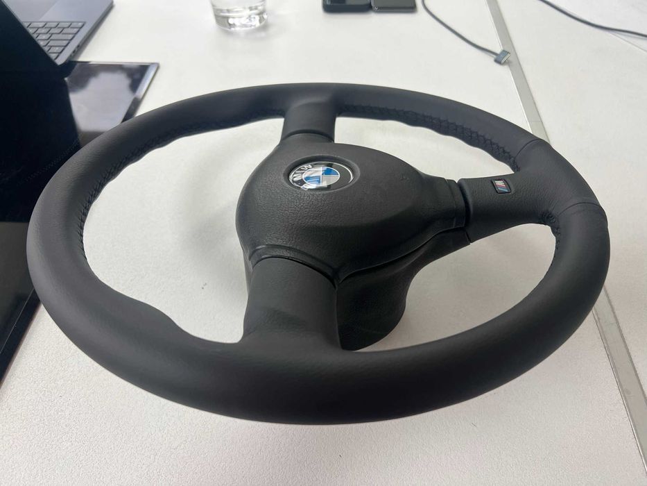 Volan Bmw e30,e32,e34. M Tech 2 MIc (370mm) IMPECABIL!!