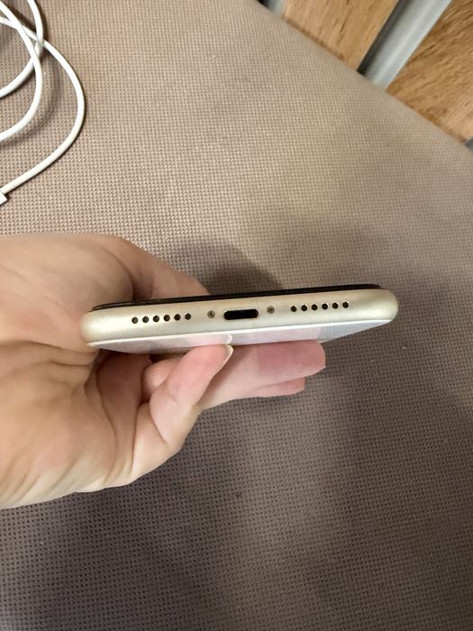 продам iphone 11