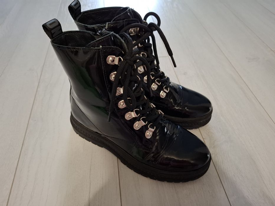 Продам весенние ботинки на девочку.