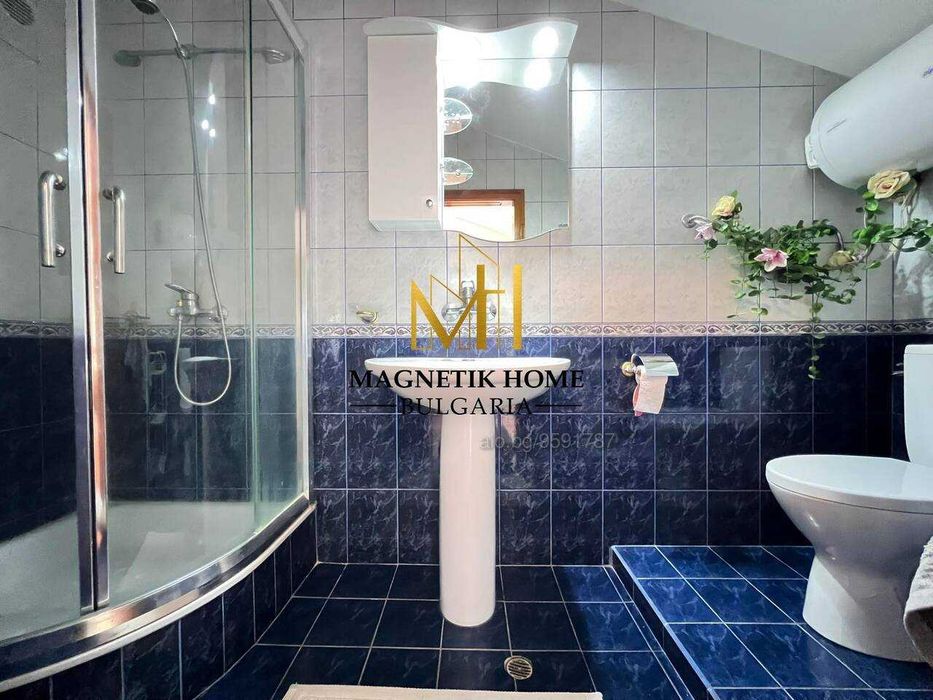 Дава се под наем Двустаен апартамент в Бургас, Център - 120 кв.м за 612 € - Снимка #4