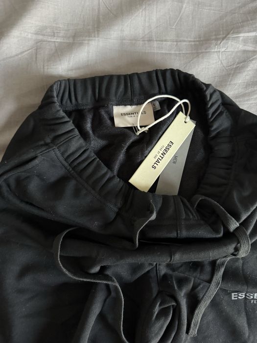 Essentials къси гащи