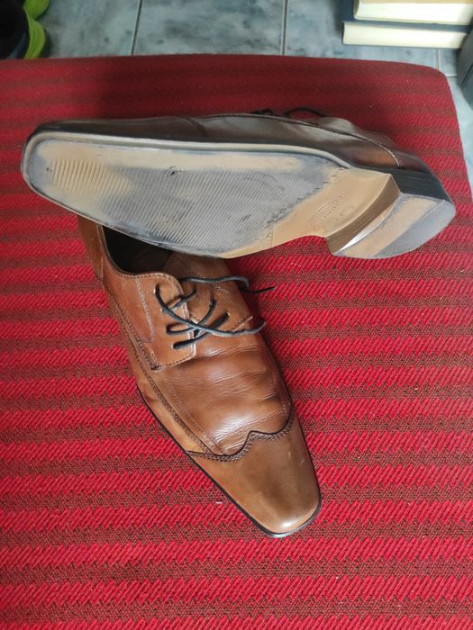 Pantofi din piele 100% pentru bărbați, stare foarte bună arată ca noi