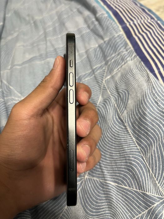 iPhone 15 128GB