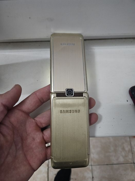 Самсунг s3600i книжка ретро