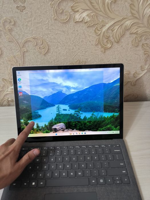 Microsoft Surface Laptop 4