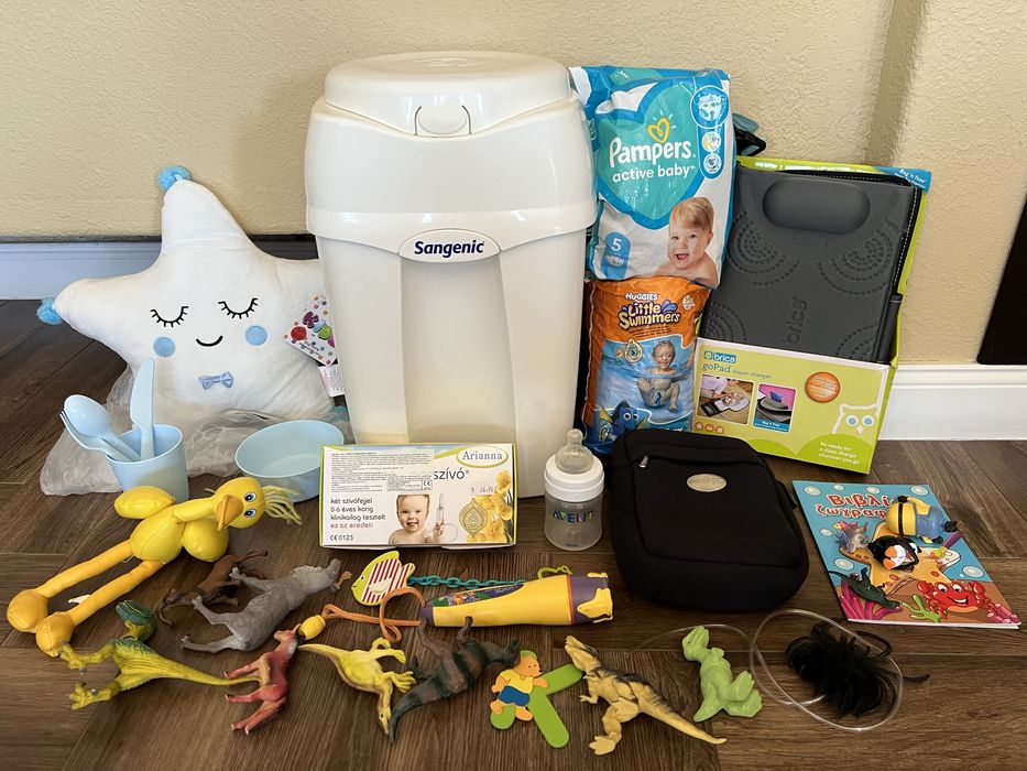 Lot cos pampers Tommee Tippee, geanta Avent, batista bebelusului