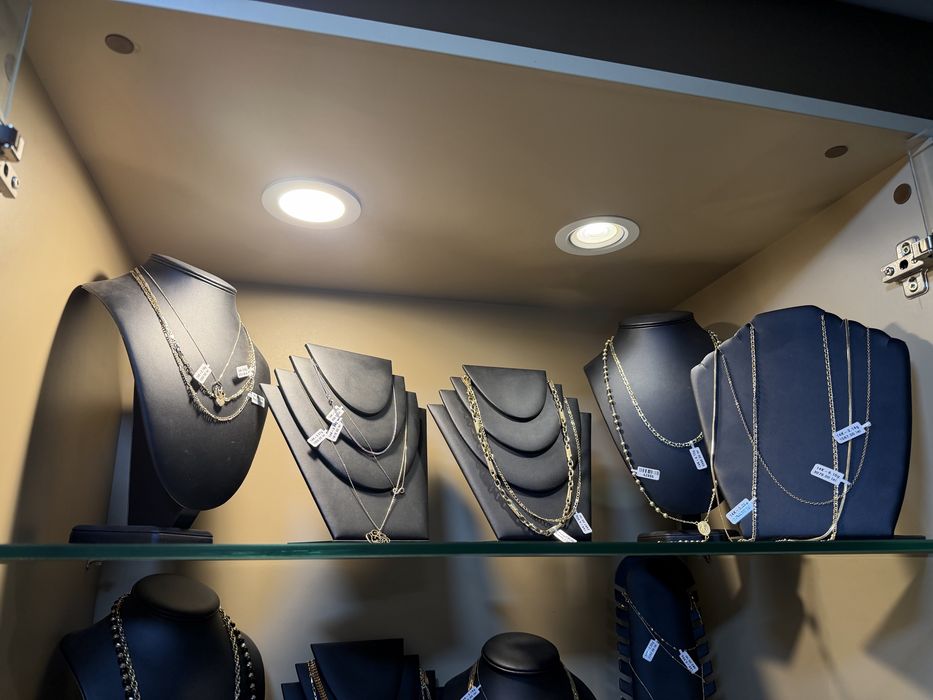 Bijuterii:AUR 14K Inel Bratara Cercei de la 439 lei/gr dama 585 barbat