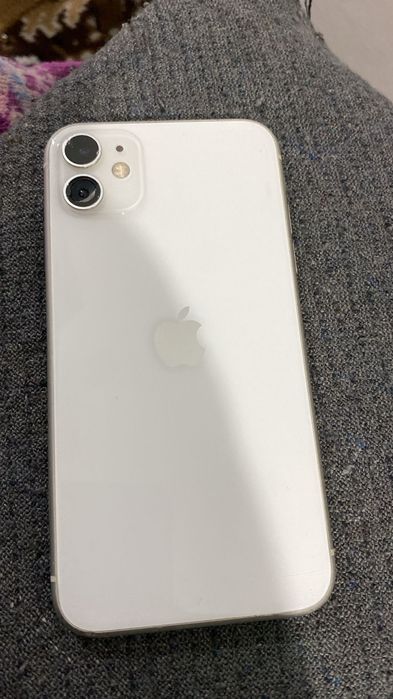 продам IPhone 11