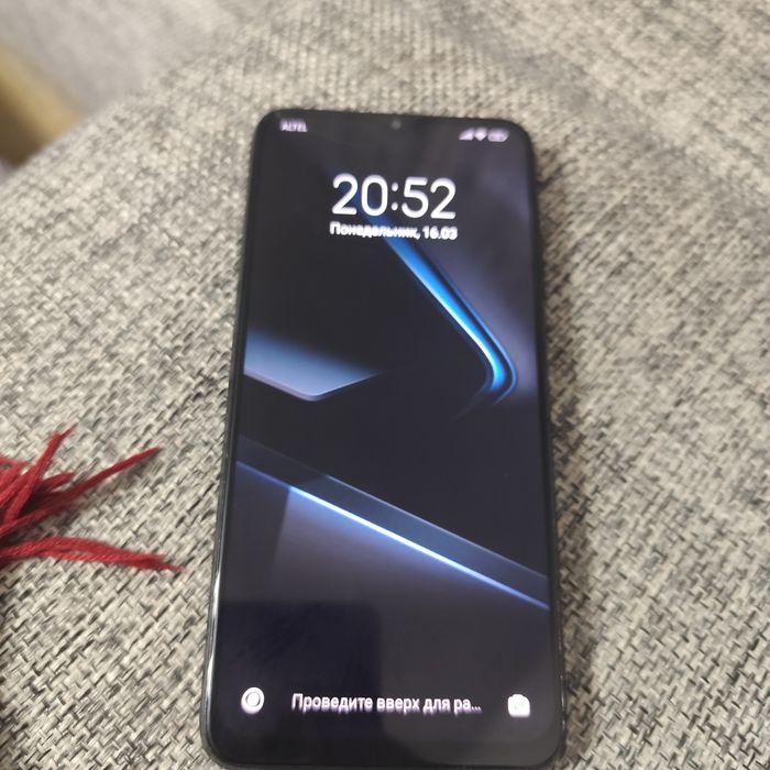 На обмене два телефона