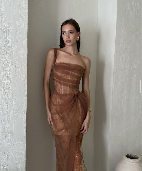 Вечернее платье