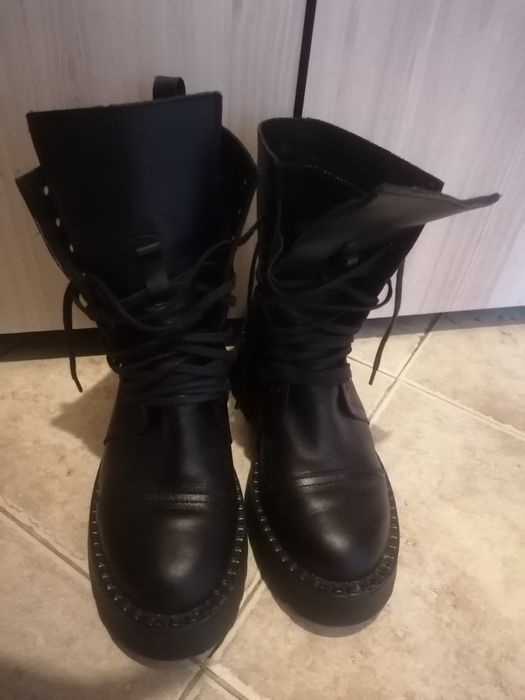 Боти - ест. Кожа