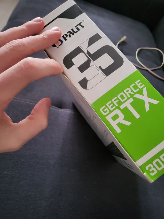 Продам RTX 3050 8GB GDDR6