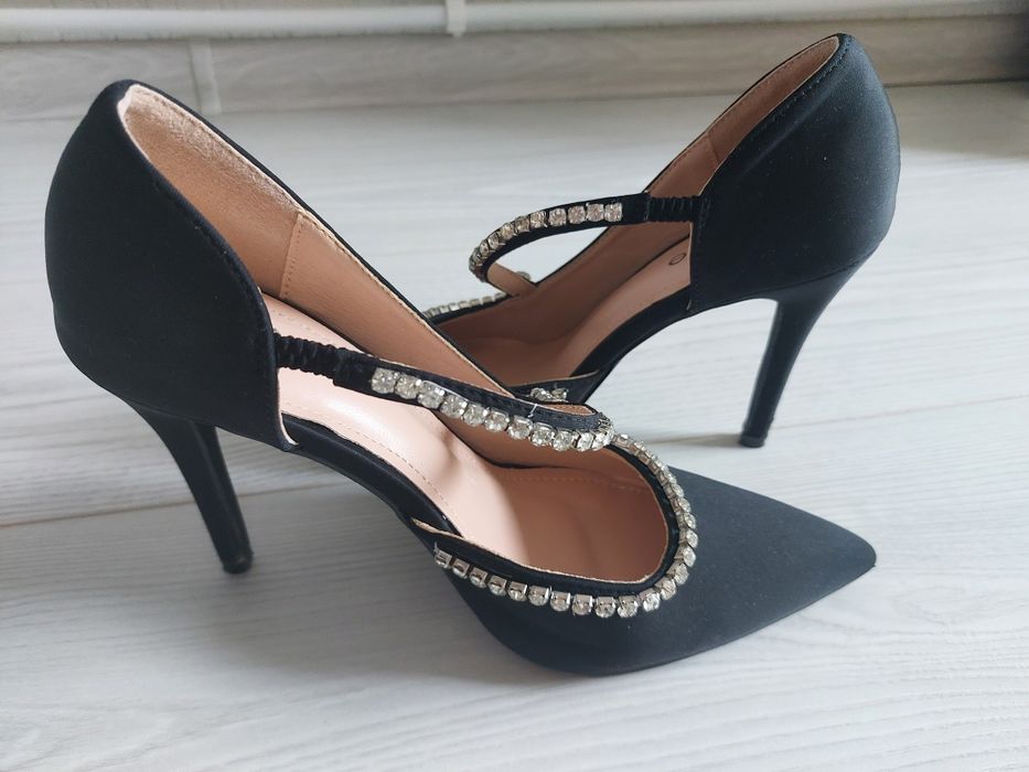 Дамски обувки на ток, сандали на ток