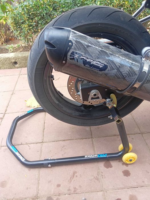 Стойка за мотор.