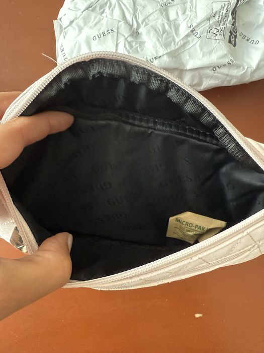 Нова, оригинална чанта за кръст Guess