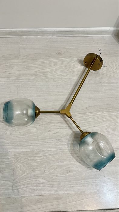 Продам зеркало и люстру