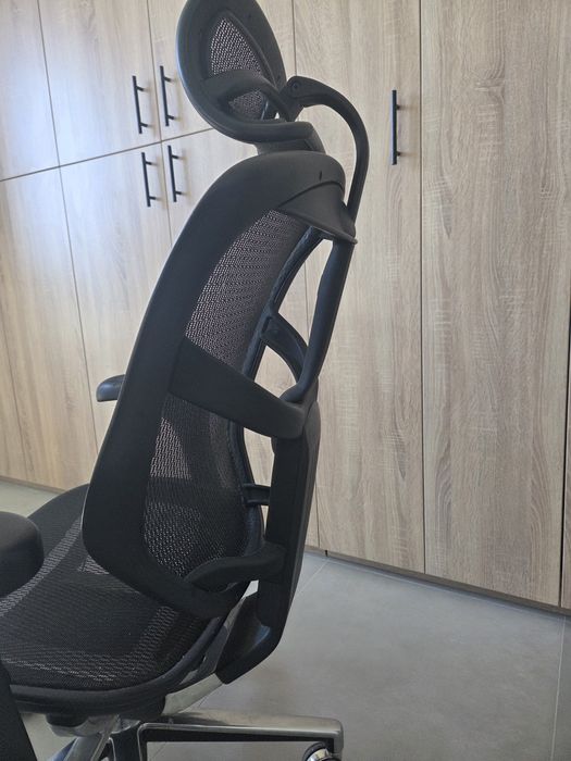 Ергономичен офис стол