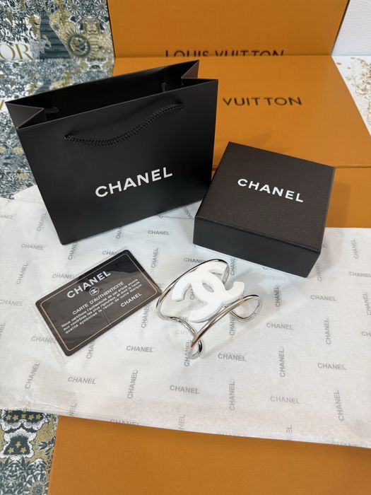 Дизайнерска дамска гривна New Season