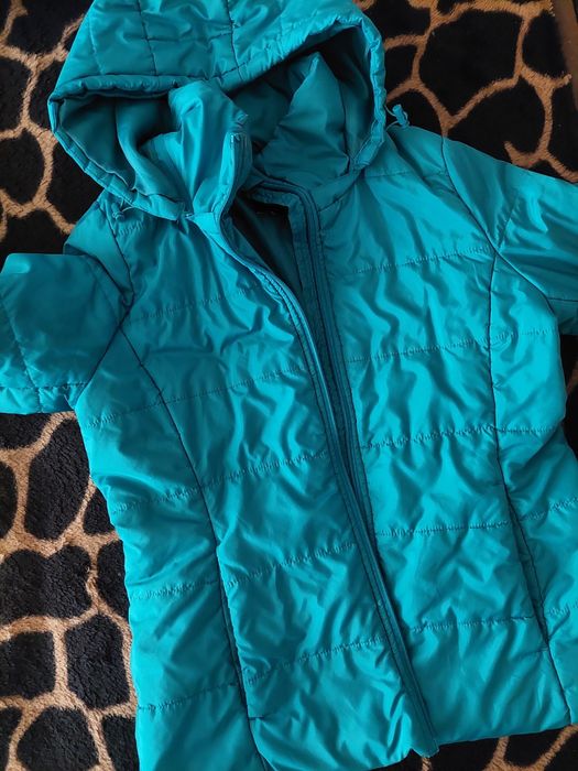 Продам куртку весна