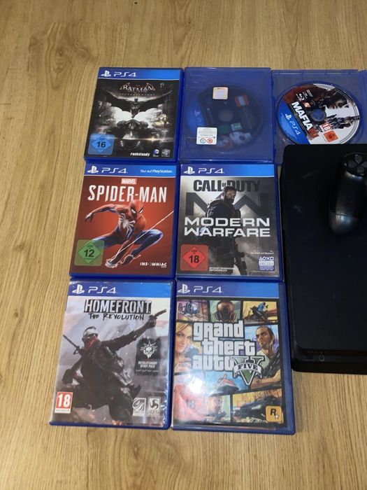 Playstation 4 с джойстик и игри