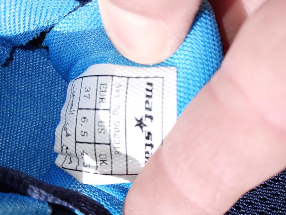 детски маратонки NIKE  и ADIDAS    
 МАТ-СТАР номер 37