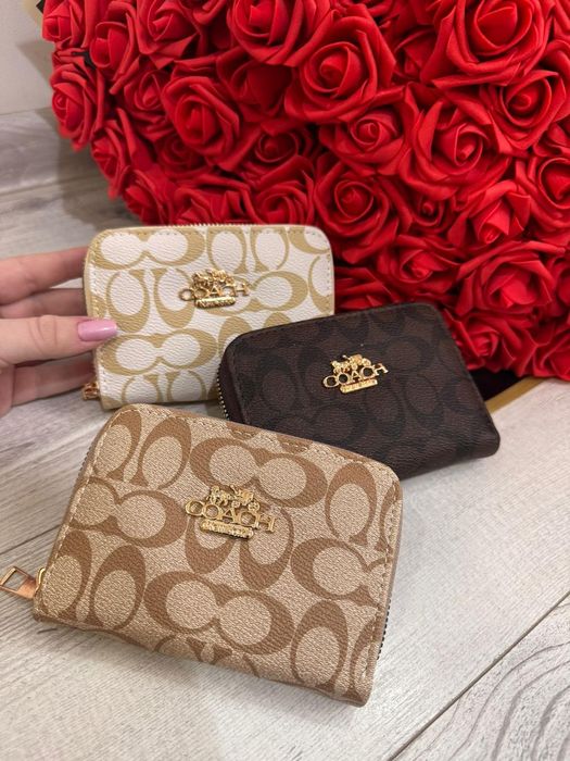 Дамски портмонета.