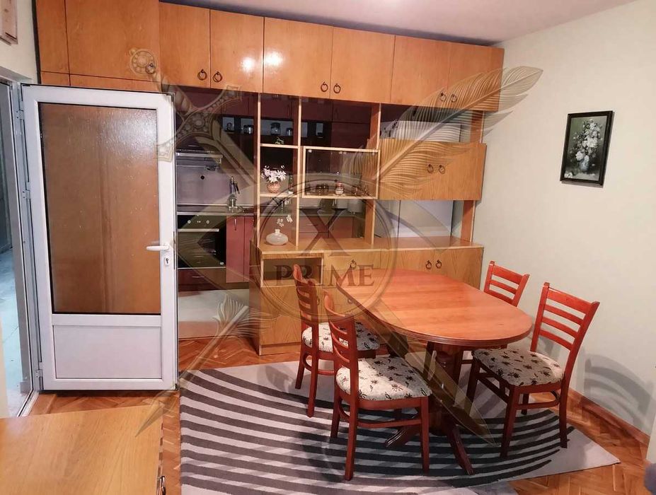 Дава се под наем Тристаен апартамент в Варна, Спортна зала - 80 кв.м за 550 € - Снимка #1