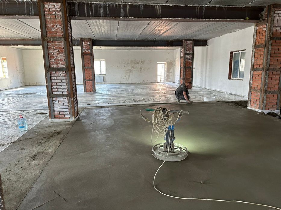 Стяжка полусухая, стяжка для склада.