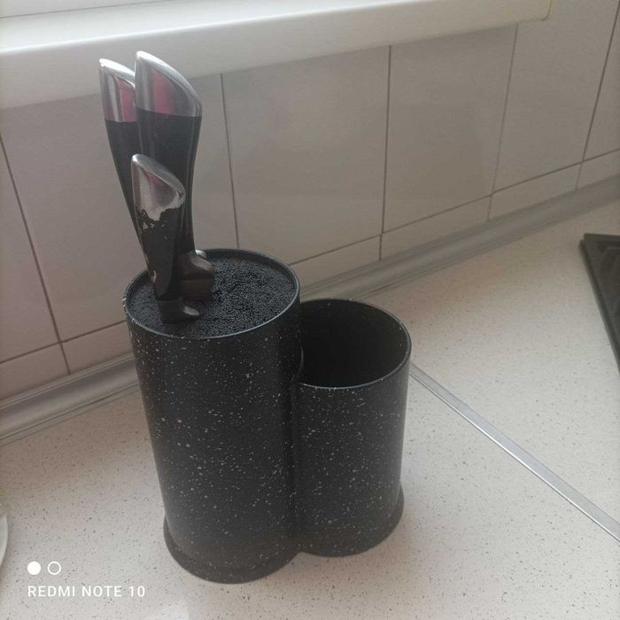 Подставка для ножей новый