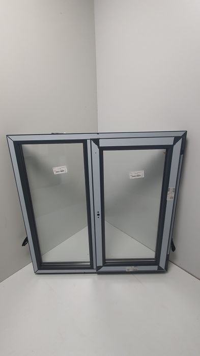 Ferestre termopan pe nuc sau antracit disponibil stoc