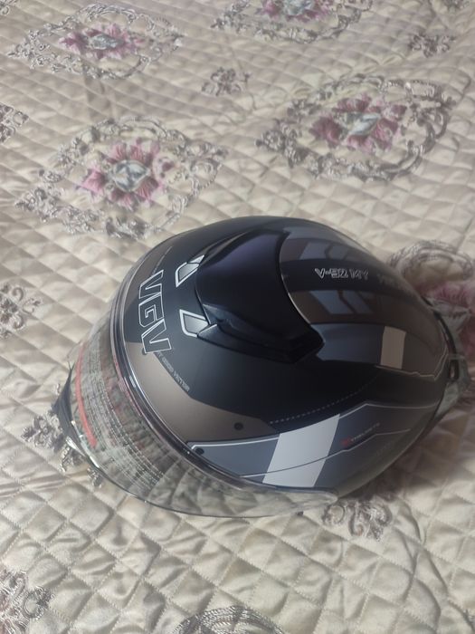 Продам шлем новый