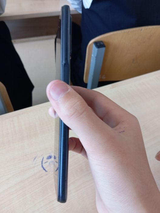 Продам телефон ...