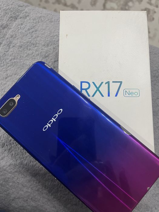 Телефон Oppo RX 17 neo