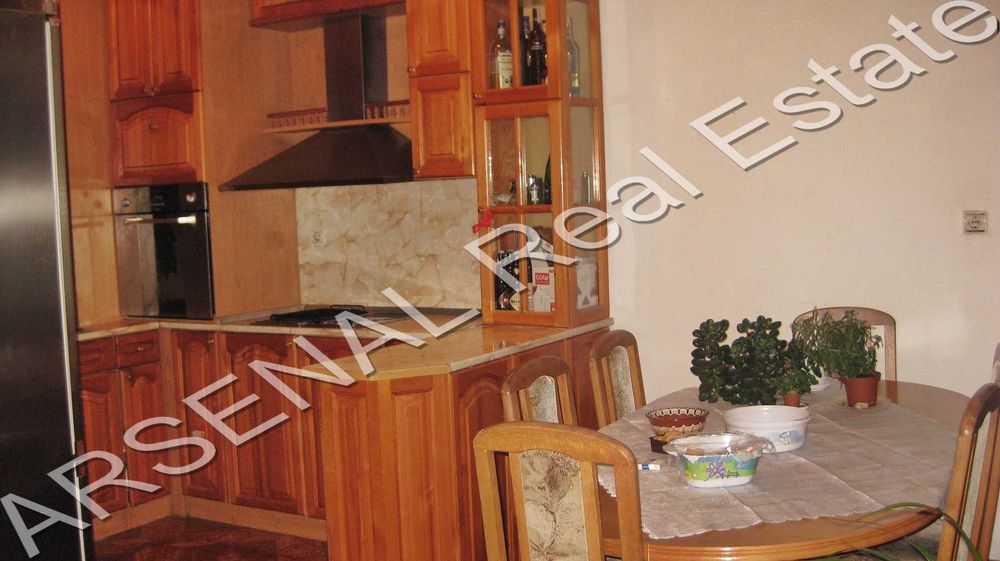 Дава се под наем Четиристаен апартамент в София, Малинова долина - 150 кв.м за 747.66 € - Снимка #1