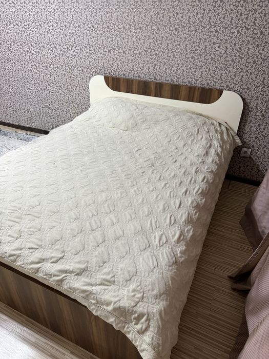 спальный гарнитур в хорошем состоянии