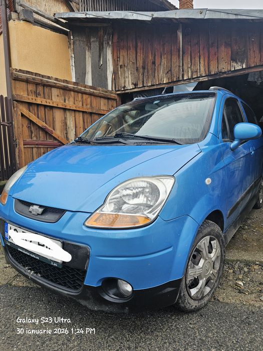 Chevrolet spark  ținut in garaj