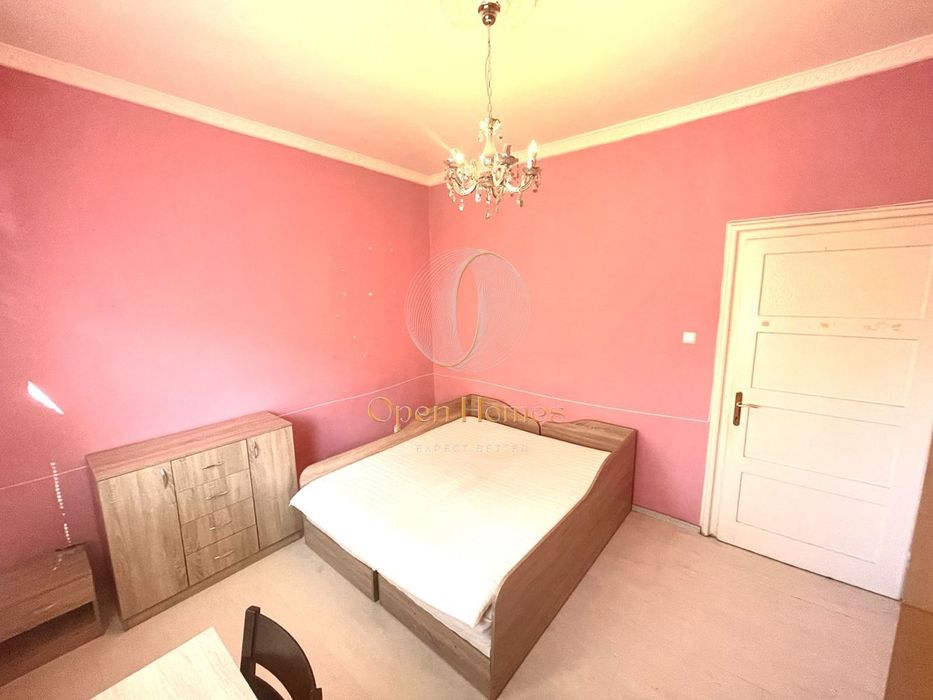 Продава се Тристаен апартамент в София, Център - 82 кв.м за 3048 €/кв.м - Снимка #4