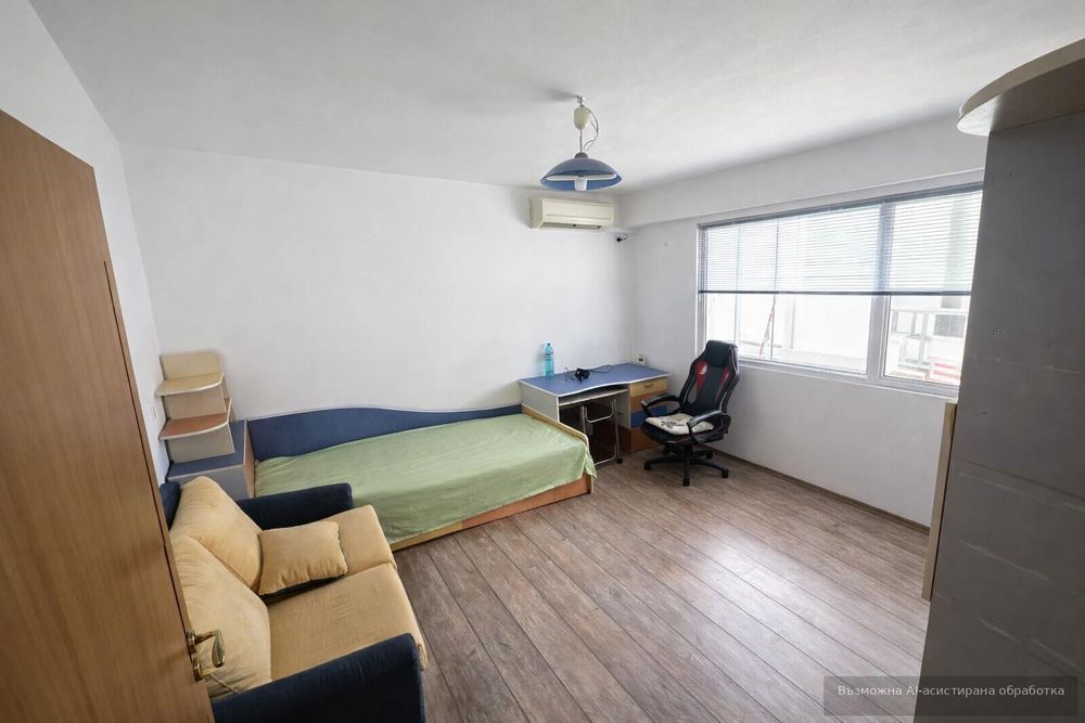 Тристаен апартамент в кв. Изгрев