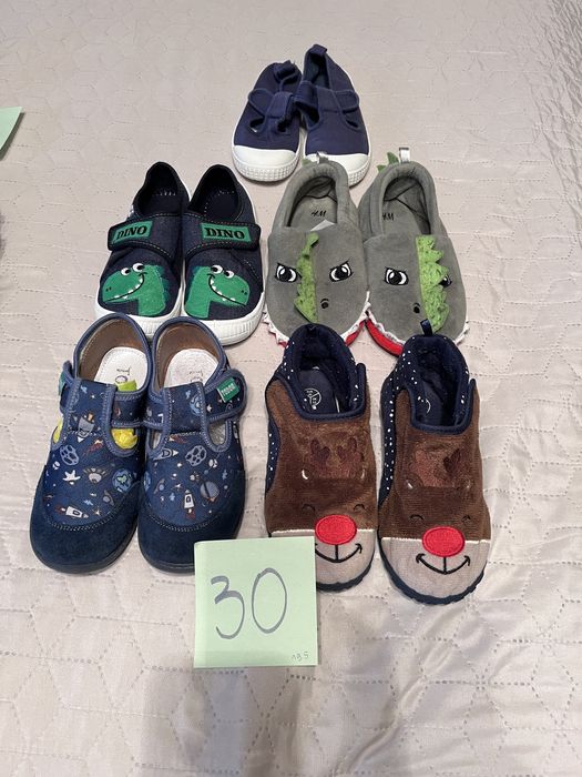 Пантофи с номера от 23 до 32