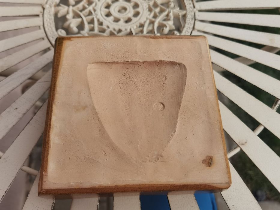 Lucrare din "Argilă, teracotă", reprezentând o scenă din DECAMERON