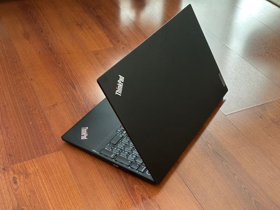 15.6’FHD IPS/Lenovo Thinkpad E15 Gen4/Ryzen 7-5825/16GB/512GB SSD
