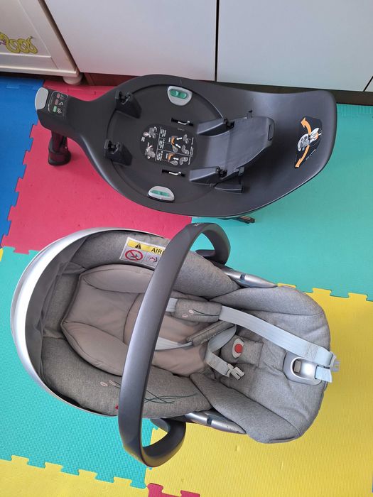 Столче за кола и база Cybex Cloud Z