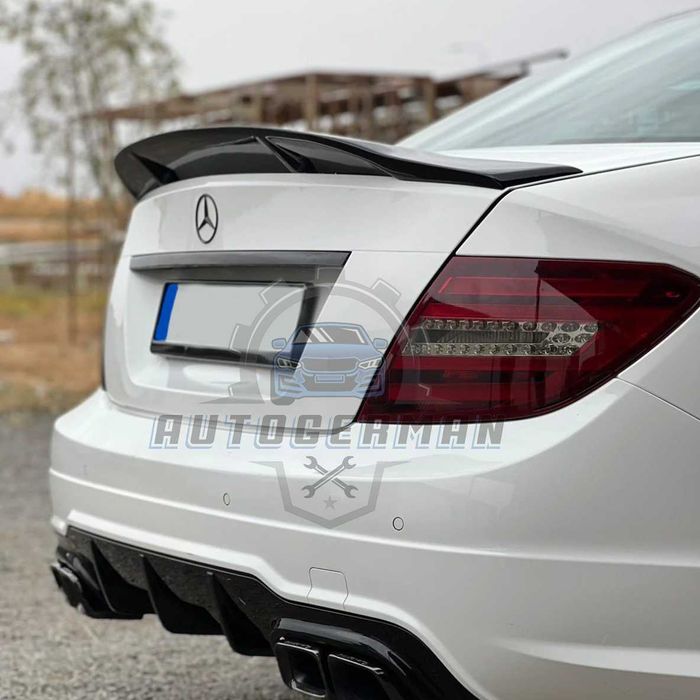 Лип спойлер Mercedes C class W204 багажник R style черен гланц